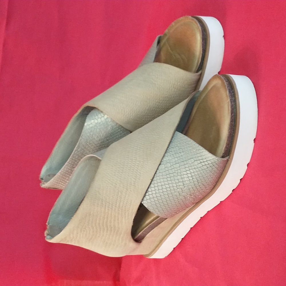 Diba True "Gang Way" Leather Sandals - Picture 2 of 15